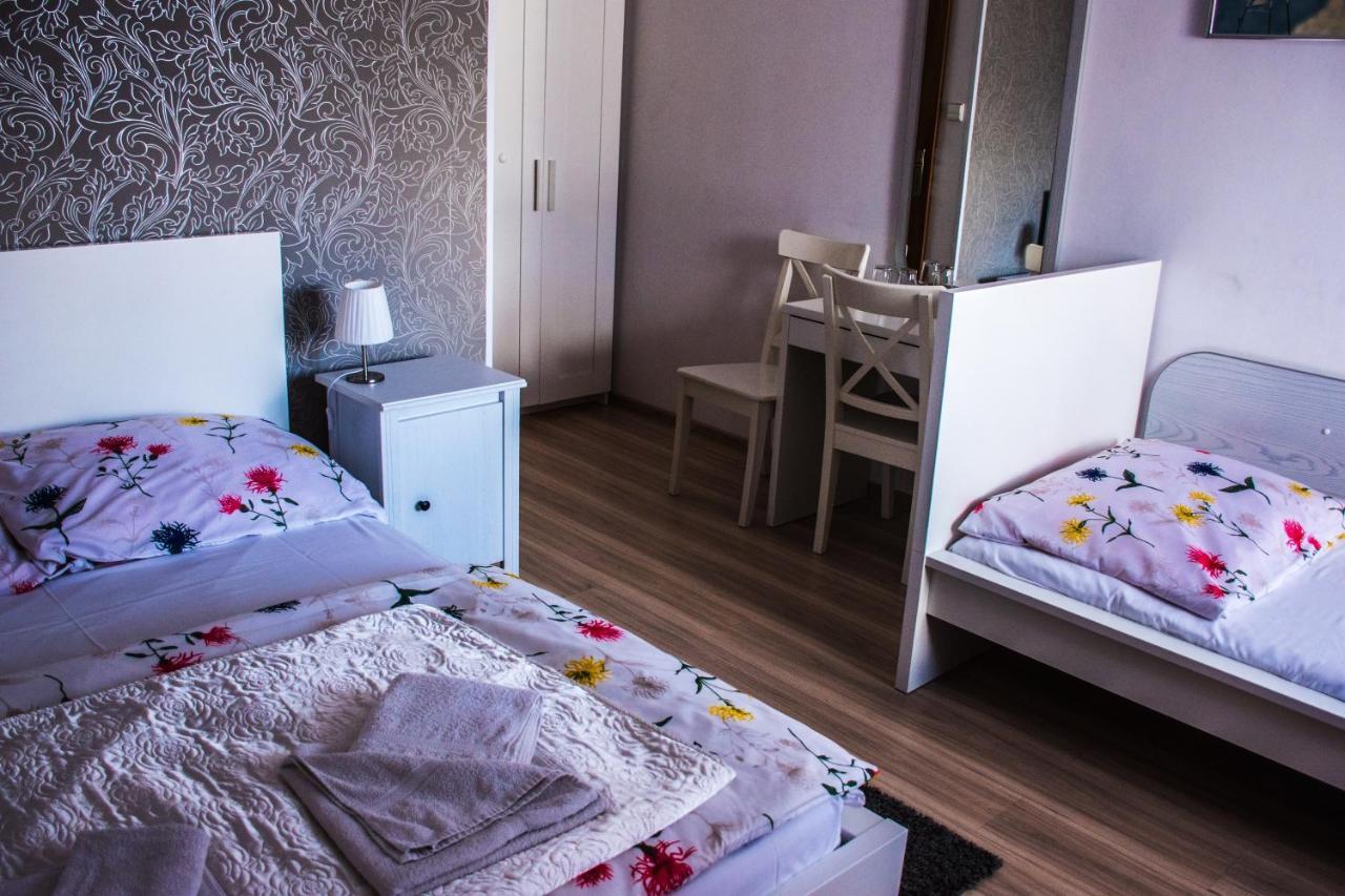 Villa Malva Lomianki Ngoại thất bức ảnh